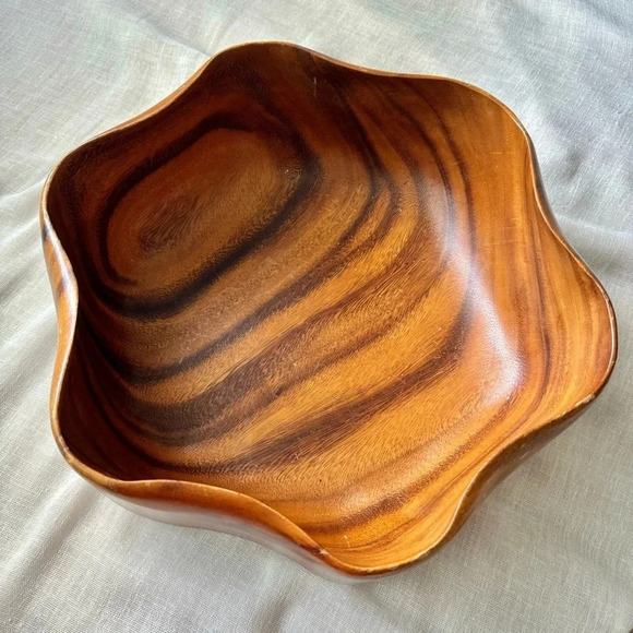 Vintage Extra Large Hexagon Scalloped Edge Carved Wooden Bowl - Picture 3 of 14